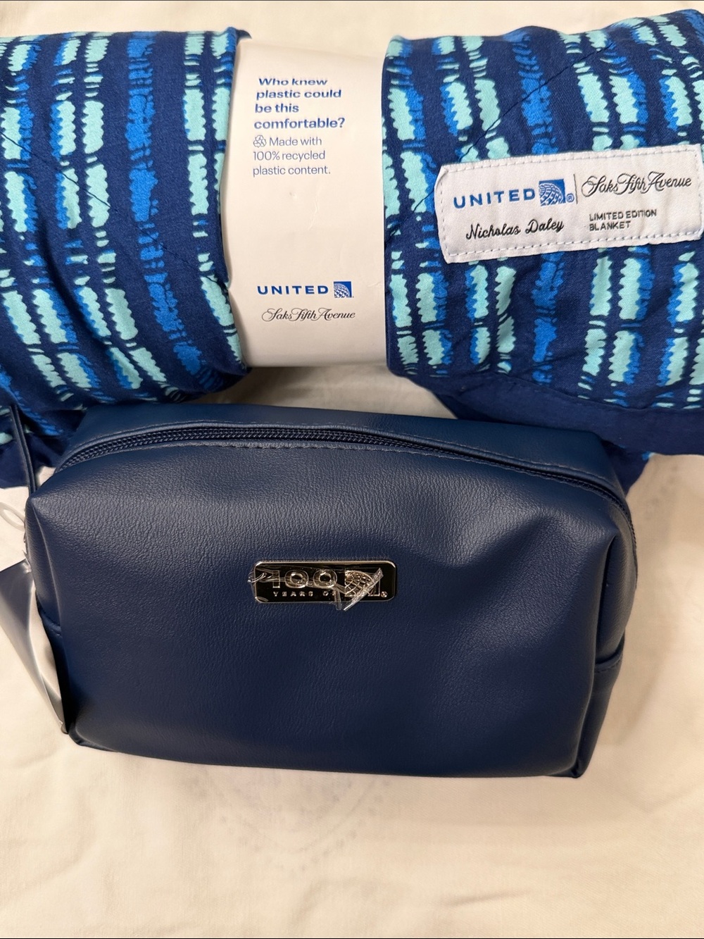 United Saks Fifth Avenue Roll-Up Blanket 100 years anniversary Amenity Pouch NWT
